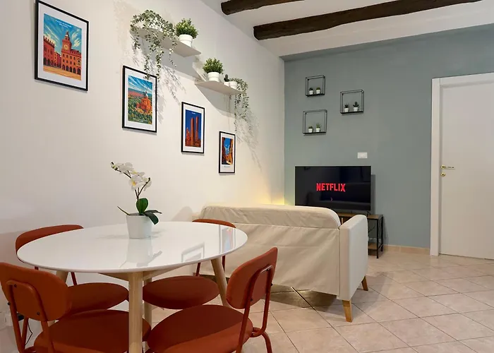 Street Angels Appartement