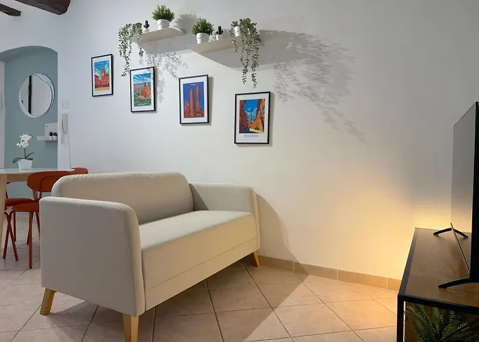 Street Angels Appartement